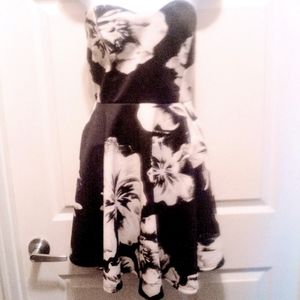 Trac Strapless Skater Dress Light padding White Flowers on Black  Size M…